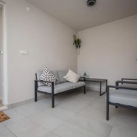 Appartamento New Mari - Cozy With Parking *