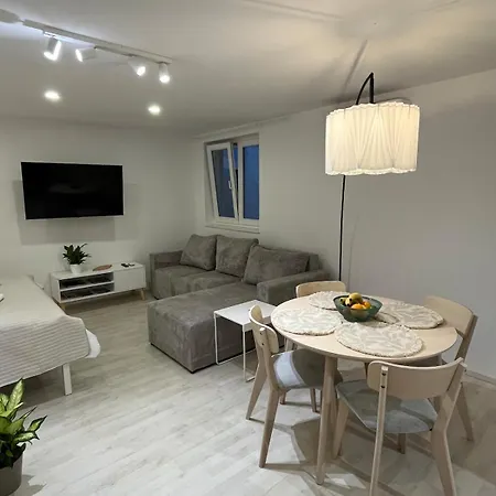 Appartamento New Mari - Cozy With Parking *